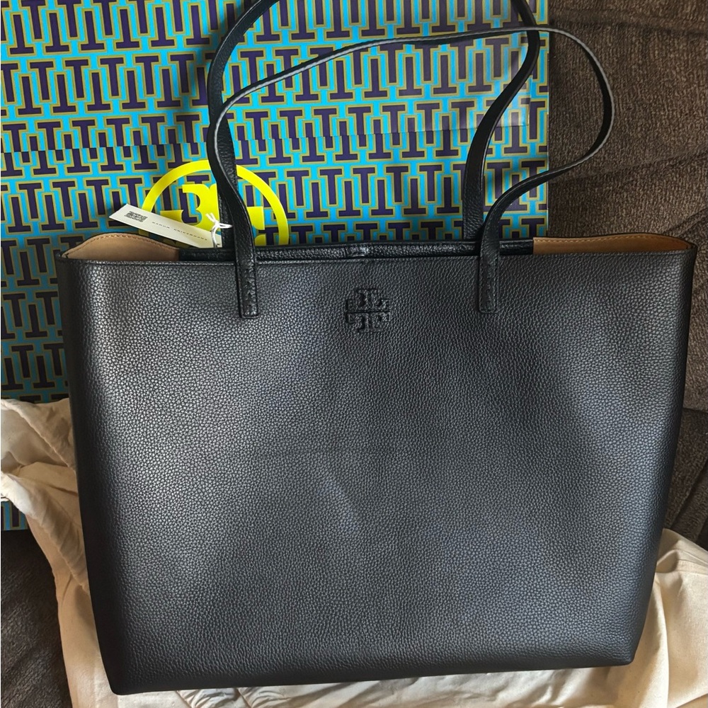 Authentic TORY BURCH LEATHER Logo stiches  Lg Tote